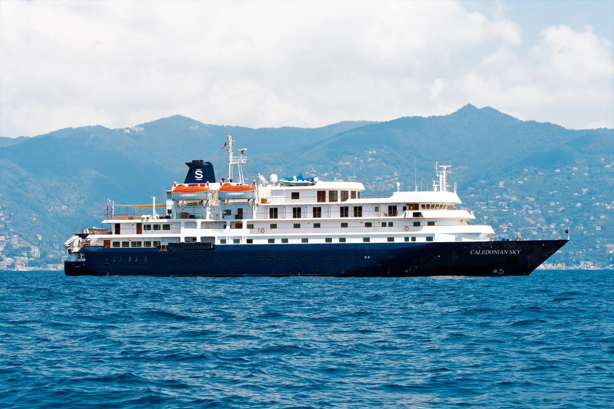 APT Shares 16 of the Best Travel Experiences for 2016 64 13. SmallShips_CaledonianSky