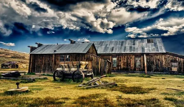 Open your mind and get off the beaten track in Nevada 22 shutterstock_239309848