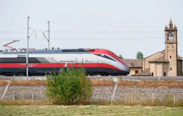 INCENTIVE WINNERS, LATIN AMERICA EXPO INVITE, LUXPERIENCE & MORE 28 International Rail