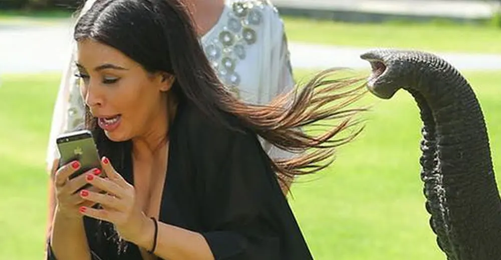 Australian travellers take HOW MANY pictures a day?