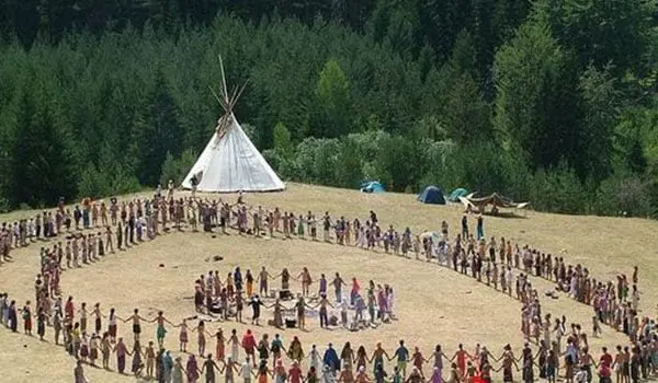 Give someone in the industry a compliment, but don't make it awkward 28 kum