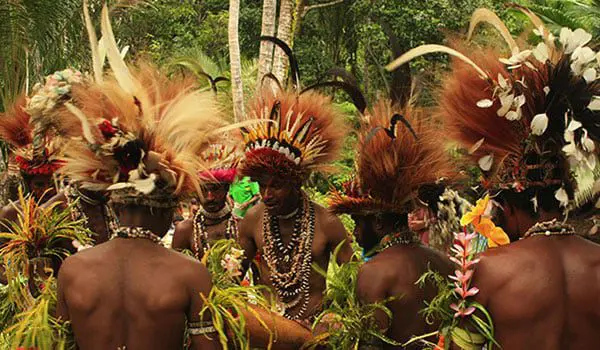 "Proposal holidays" are on the rise 1 How about popping the big question surrounded by the Dani Tribe in the Baliem Valley, Papua New Guinea?