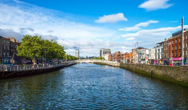Travel Quiz: Think you know Ireland? 25 shutterstock_377335576