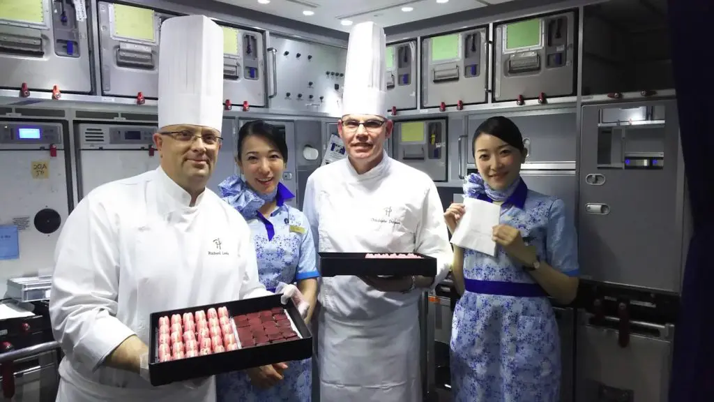 ANA is celebrating their 30th anniversary with throwback uniforms 12 ANA 30th Anniversary 4