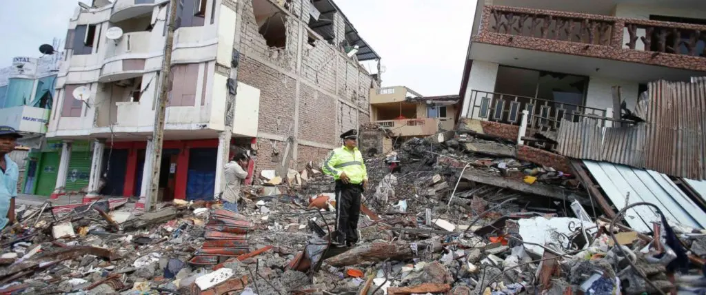 260 dead & 40 hotels collapsed in Ecuador quake