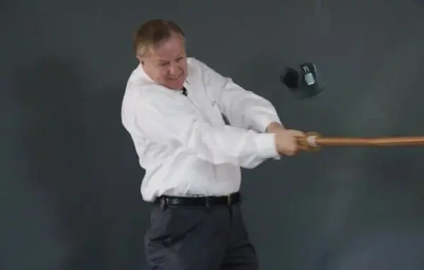 Hotel front desk employees reveal their worst guests EVER 18 phone