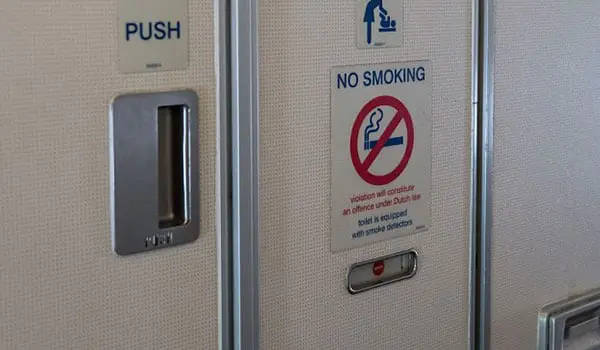5 Shocking Facts about Airplane Loos 19 toilet2