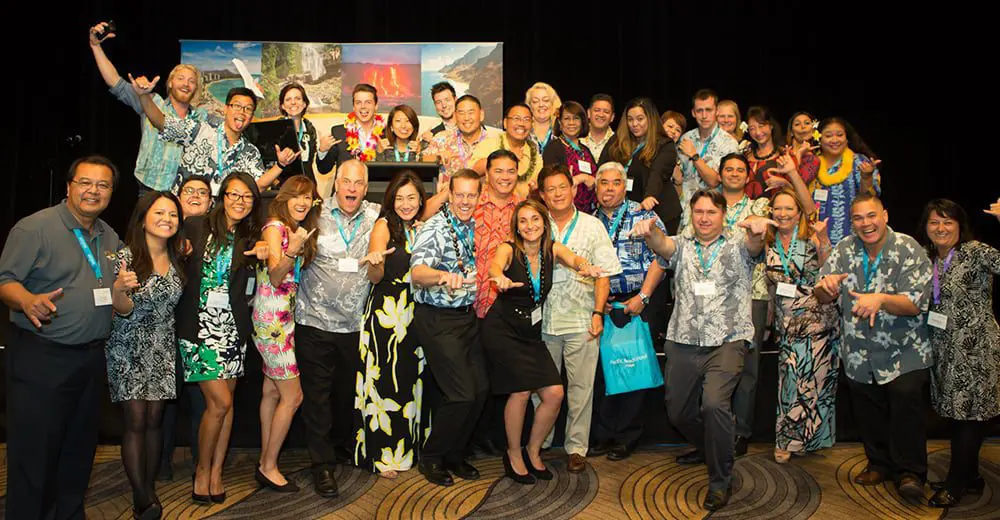 How are Aussies booking Hawaii? Through Agents