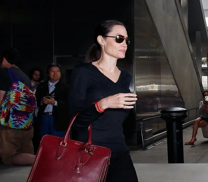 British Airways names the best dressed celebrities 28 celebrity-style-angelina-jolie-pitt-e1447433100309