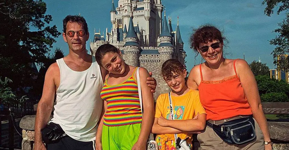 This is what tourists looked like back in the 80s and 90s