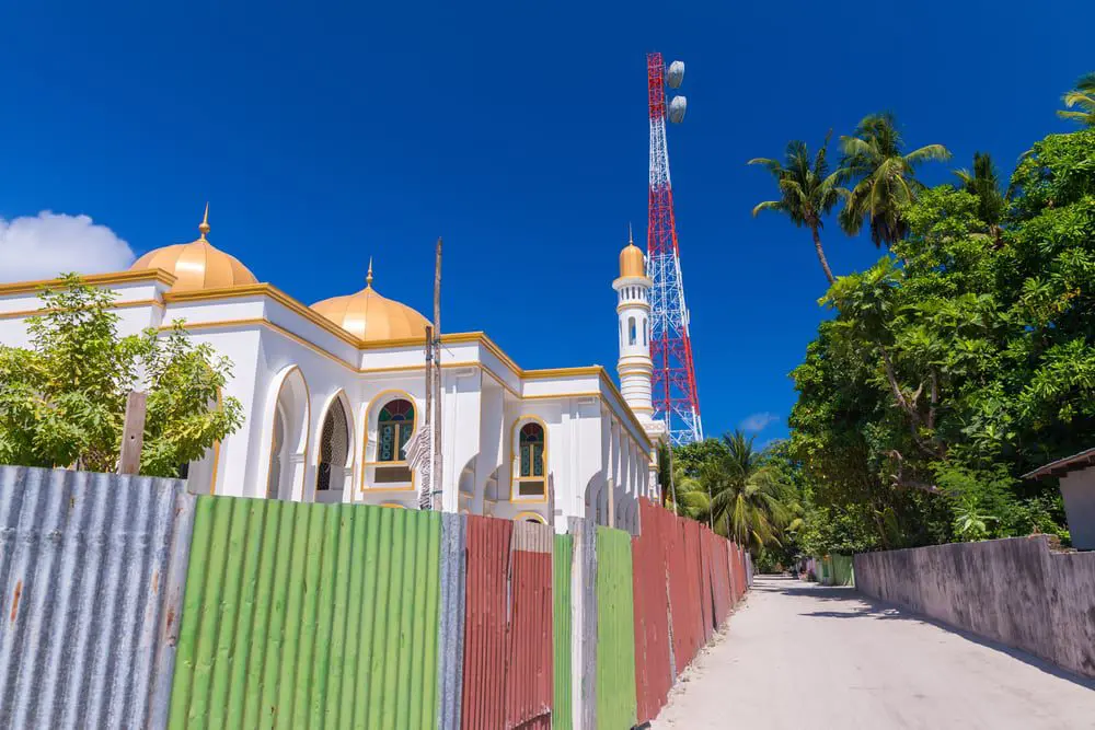 6 Reasons why you should try the Maldives instead of the South Pacific 21 shutterstock_265529387