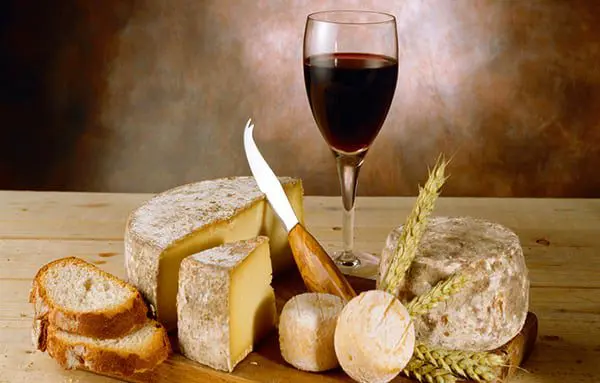 5 reasons why you should suggest New Caledonia over other Pacific destinations 24 wine