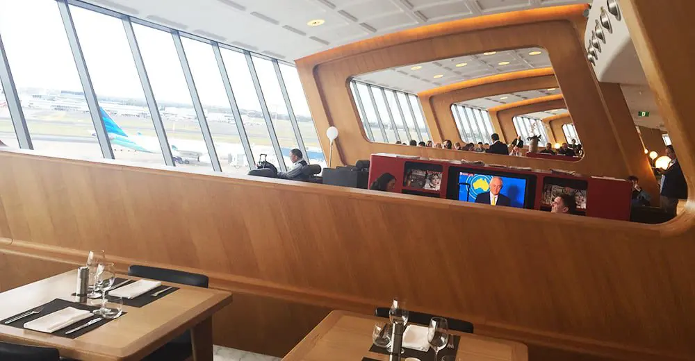 Qantas knows you catch more fly(ers) with honey