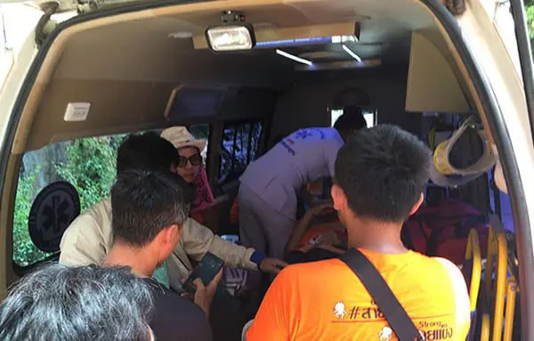 Again, travellers injured whilst trying to take selfies 8 selfie2