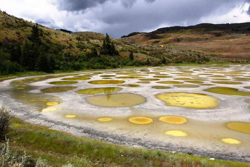 Osoyoos spotted lakeLR