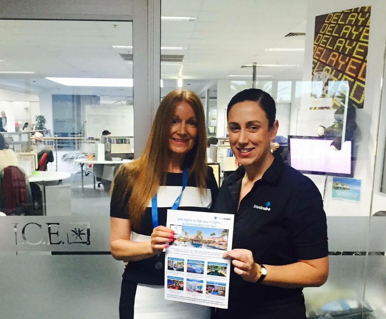 The Daily Travel Agent Bite: Fri 1 Jul 26 Travel Agent TravelCube winner Lisa White with Qld Sales Manager Shari Rokosuka_June 2016