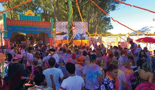 Contiki spice up Splendour in the Grass Bollywood style 20 contiki-splendour-india1