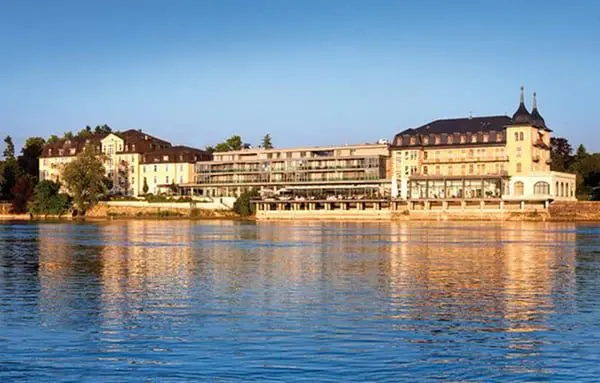 Staying off the beaten track while visiting hot spots in Switzerland 22 park