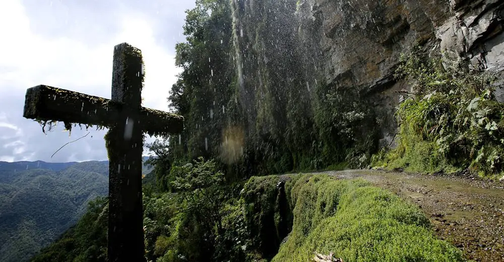 Travellers recount their most terrifying travel experiences