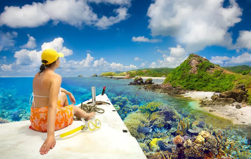 Travel Agent shutterstock_393809146