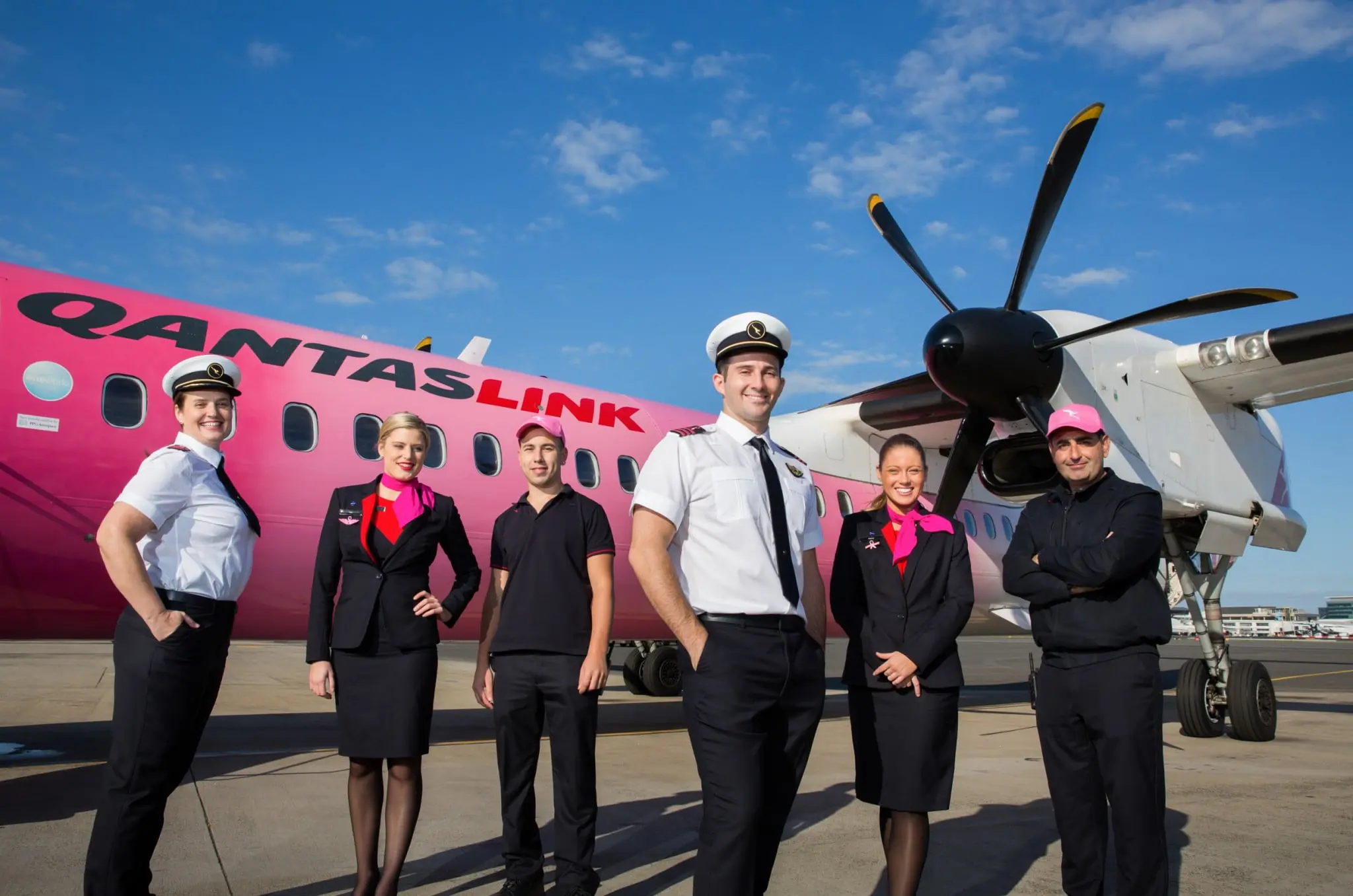 Qantas, Radisson Blu & Captain Cook Cruises turn pink for Breast Cancer Awareness Month 18 qantas-pilots-cabin-crew-customer-service-ground-crew