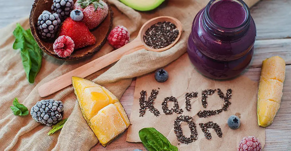 Friday 'Cocktail': KarryOn Avocado, Berry & Mango Smoothie