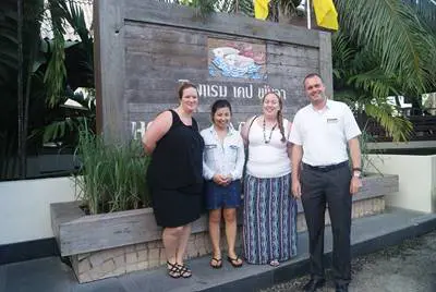 Travel Agent image001