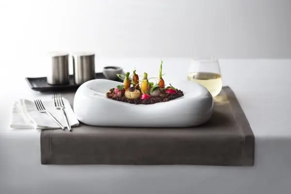 low_1395333963_RCI-QN-WONDERLAND-VegInGarden-007-RGB-01