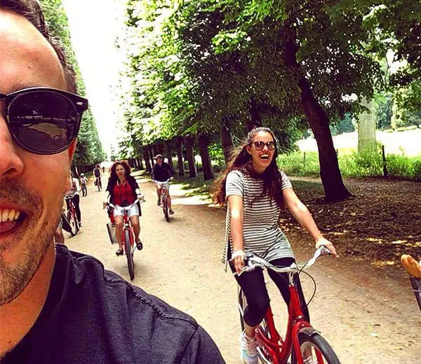 A Romantic’s Guide To Paris 18 post