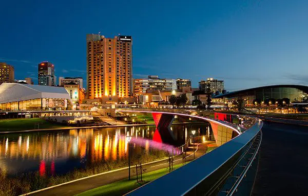 The Daily Travel Agent Bite: Tues 25 Oct 52 adel