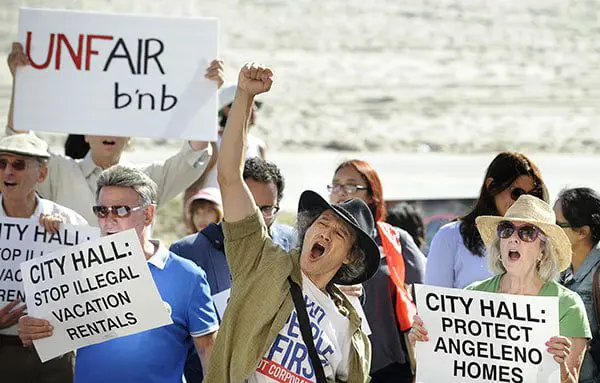 The Daily Travel Agent Bite: Wed 26 Oct 50 air33