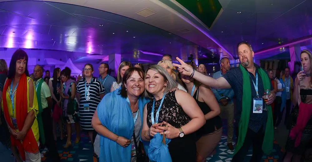 The Daily Travel Agent Bite: Mon 24 Oct