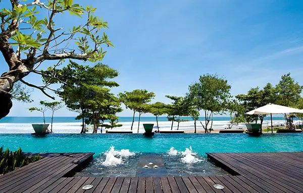 The Daily Travel Agent Bites: Tue 15 Nov 43 ed