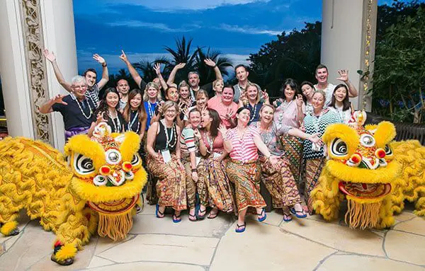 The Daily Travel Agent Bites: Fri 11 Nov 49 th1