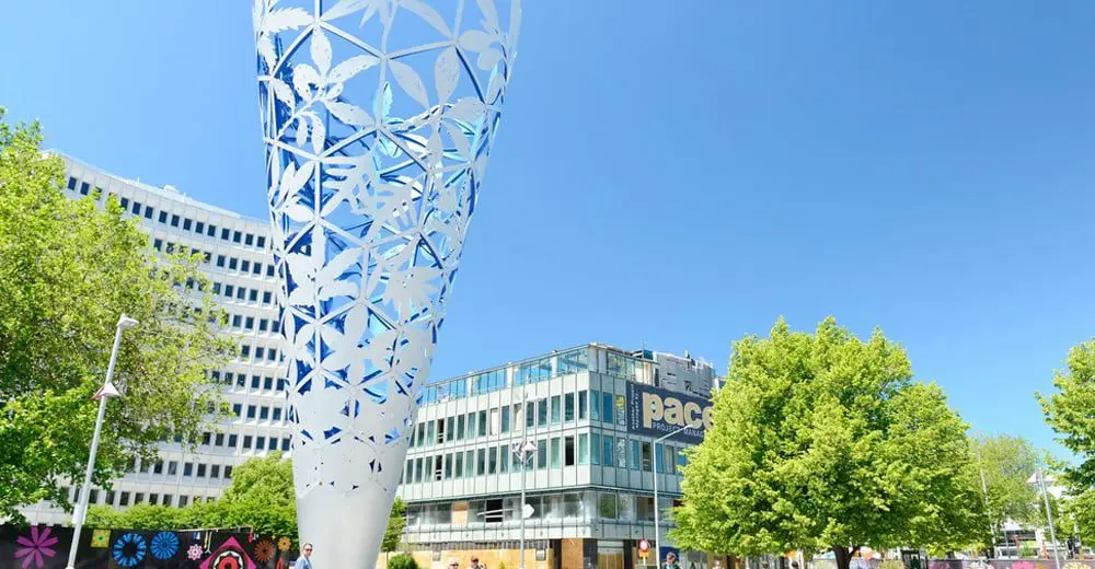 Qantas gives Melbourne an early Christmas present – daily flights to Christchurch