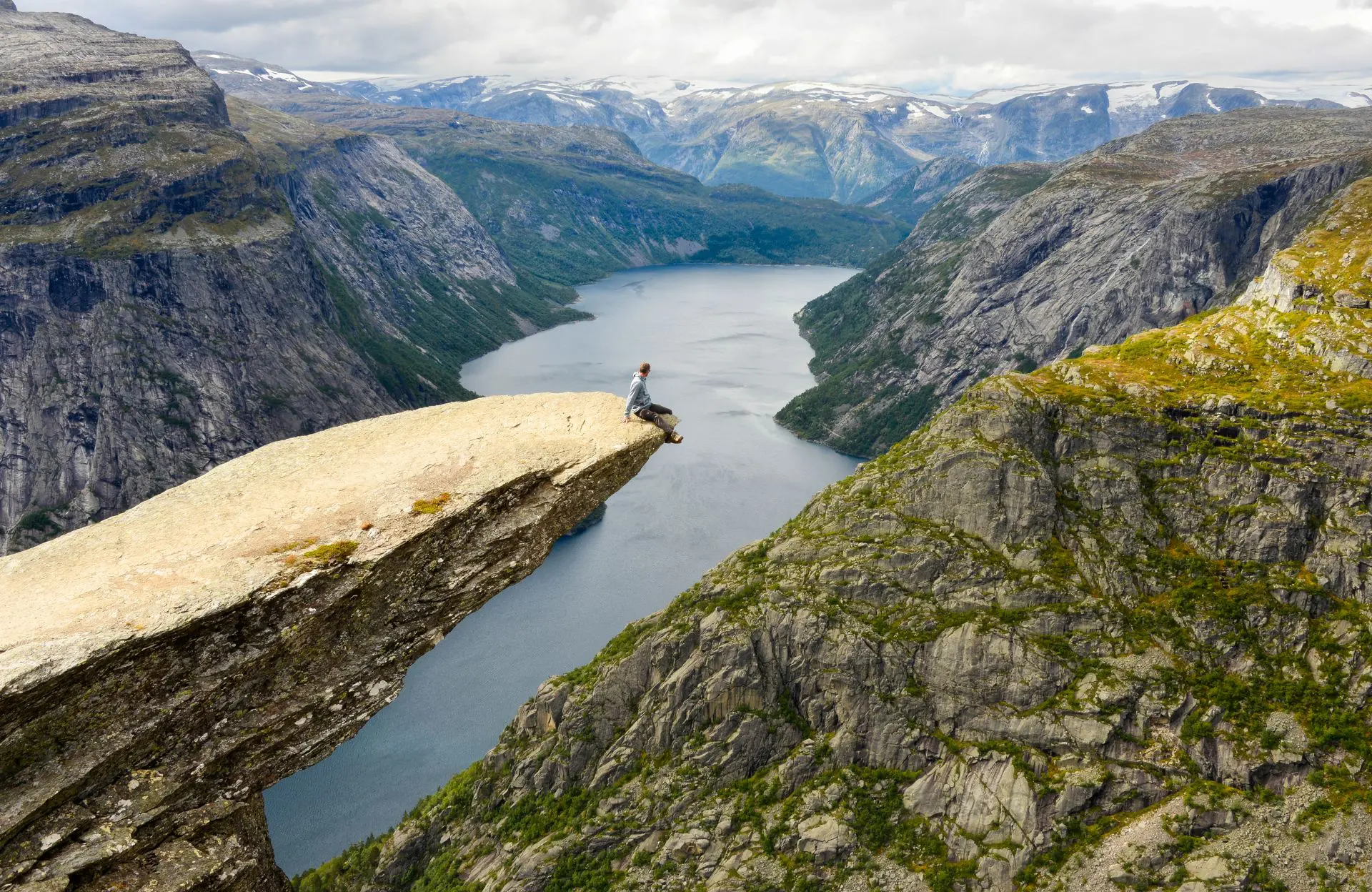 trolltunga-in-hordaland-norway