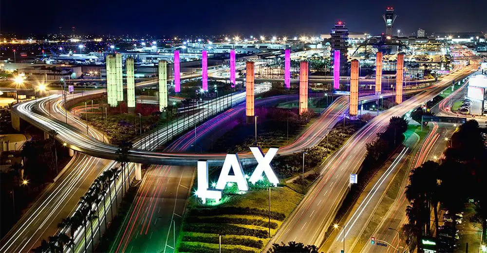 LAX teams up with Santa for airport Christmas cheer