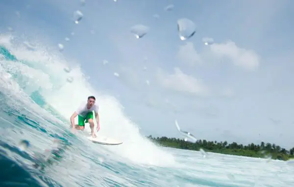 The Daily Travel Agent Bite: Wed 11 Jan 26 surf