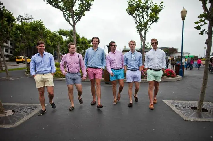 The Seven Worst travel Clichés You’ll Meet While Travelling 4 fratboys-karryon