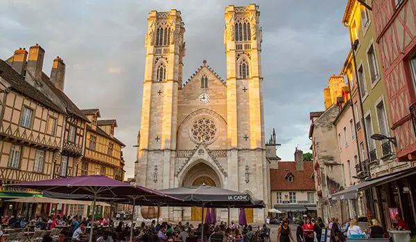 Six must-visit French regions that aren’t Paris 5 leboat-france-burgundykarryon