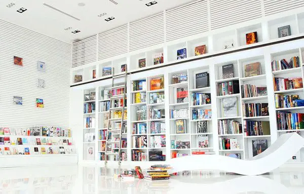 The Daily Travel Agent Bite: Fri 24 Feb 57 wed