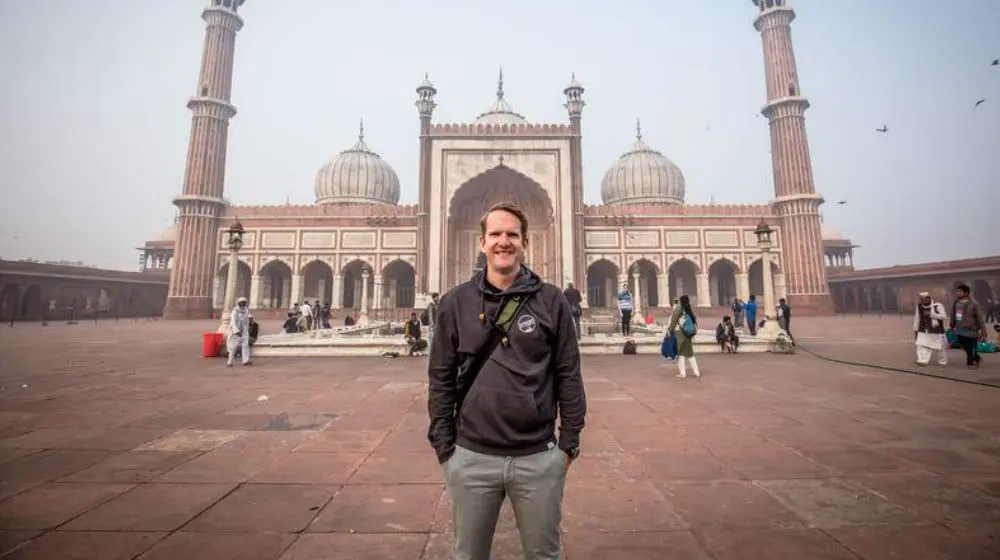 The Daily Travel Agent Bite: Mon 6 Mar 35 James feature