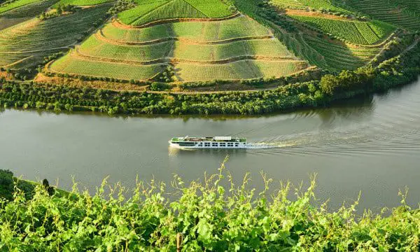 The Daily Travel Agent Bite: Tues 7 Mar 34 Scenic