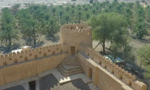 Tina the Travel Agent recounts life-changing experience in Oman 21 Oman architecture