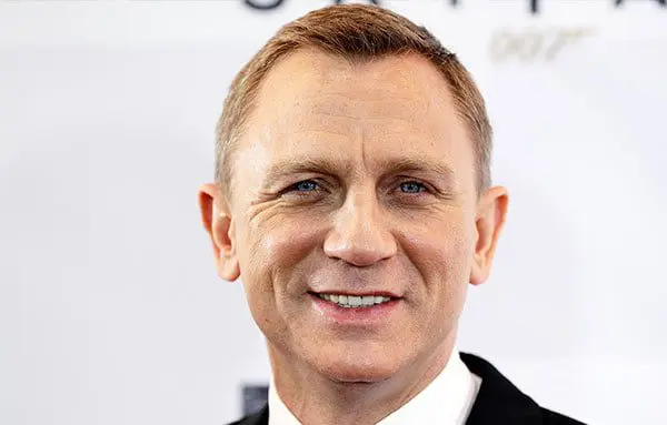 Travel agents are like secret agents except for this one thing... 6 charisma