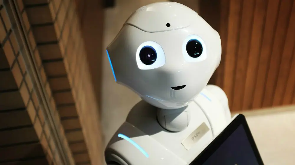 "It's a New Year, don’t miss the opportunity," Anthony Goldman, Goldman Travel 3 Robot feature