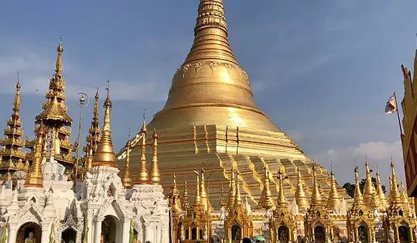 "Myanmar gets a helping hand: I get a giant serve of reality." Karsten Horne 21 pagoda