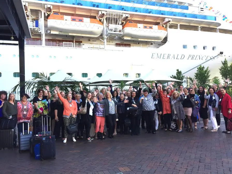 Travel Agents spotted jumping for joy in Chile & walking the Great Wall 25 Travel Agents