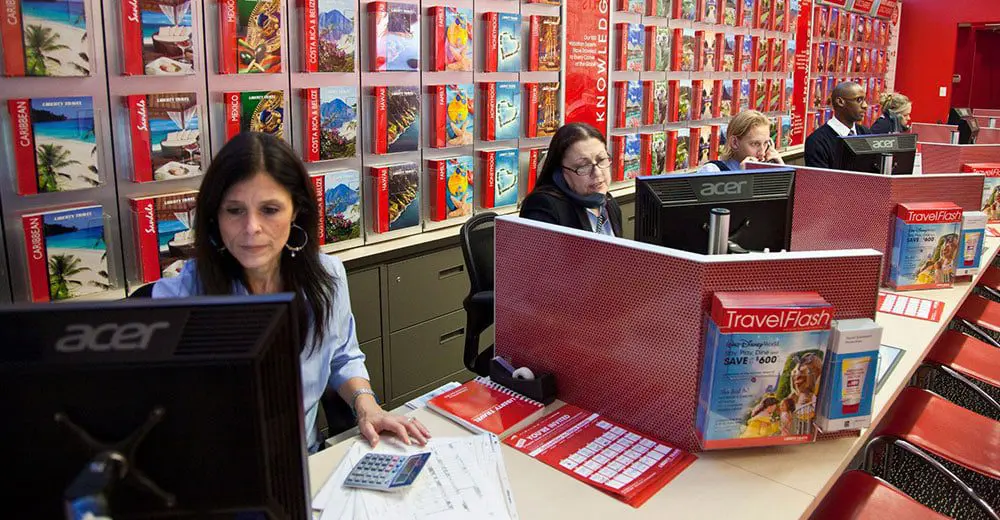 Agent evolution: The different phases of being a Travel Agent