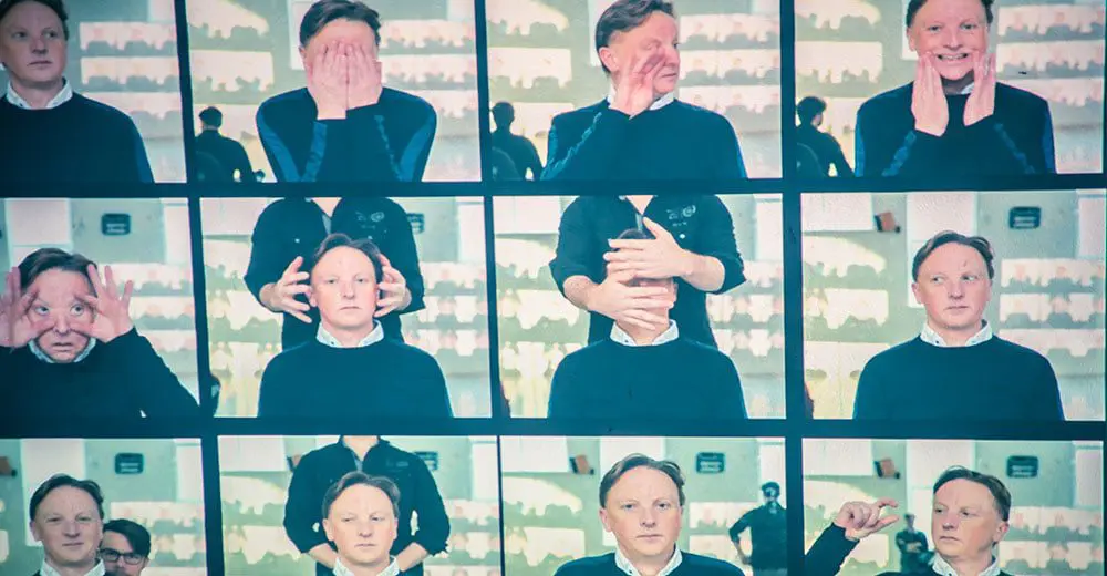 How to read a travel agent’s body language: A guide